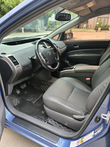 ToyotaPrius 08 Fulloption មានប្រមូលសិនពិសេស ថែមការដូរជាច្រើនមុខ សម្រាប់បងប្អូន