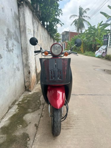 ម៉ូតូលក់ជិះរាល់ថ្ងៃមានកាតគ្រីត្រឹមត្រូវ