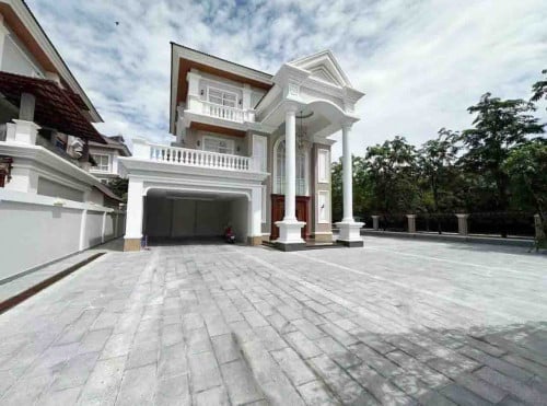 វីឡាព្រីនសម្រាប់លក់ នៅបុរីប៉េងហួតបឹងស្នោរ