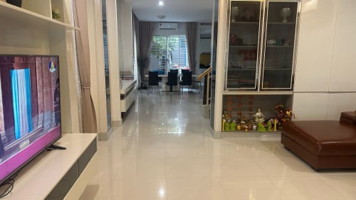 ផ្ទះលក់បន្ទាន់