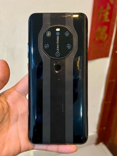 របស់ចិន​ មិនស្គាល់ម៉ាក​ អត់ដេីរកឆមេរ៉ាក្រោយ