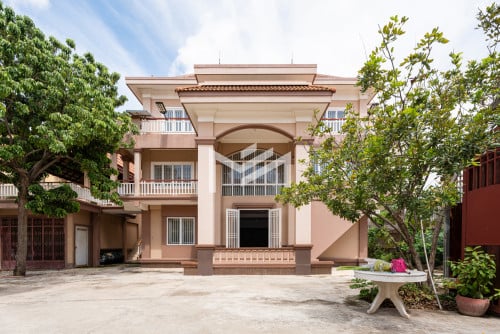 ដីមានផ្ទះ (សង់មិនទាន់រួចរាល់)​ សម្រាប់លក់ ​​$728/sqm📍