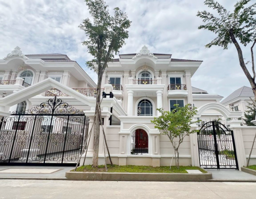 វីឡាឃ្វីនសម្រាប់ជួល | Villa Queen for Rent