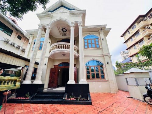 13Bedrooms VILLA FOR RENT - TOUL KOK AREA