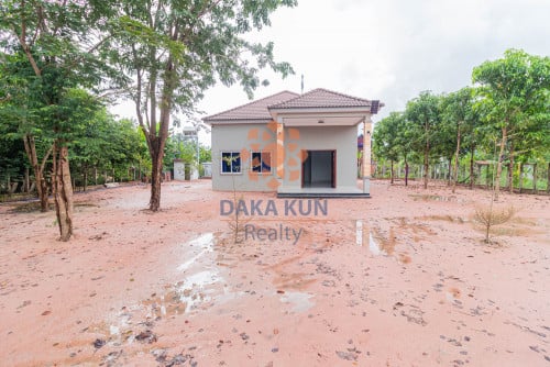 2 Bedrooms House for Rent in Siem Reap City - Sambuor