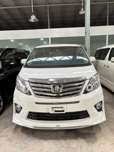 Alphard 2012