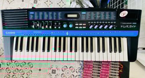 Casio CT-840 Keyboard