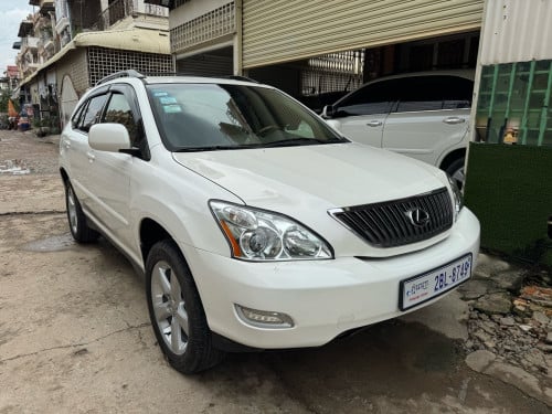 Rx 330 2004 ពាក់កណ្ដាល ប៉ុង១