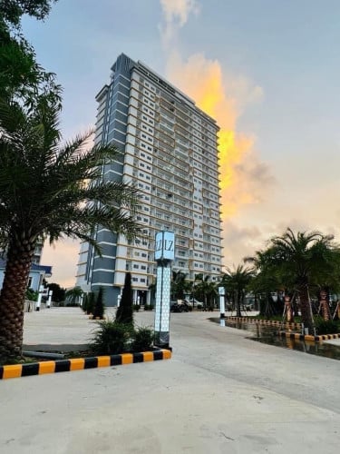 Studio at LZ for sale urgent