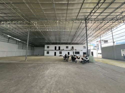 WH new 1600m2 at Sensok for rent