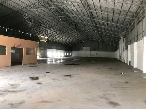 WH2000m2 at Sensok for rent