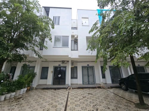 ផ្ទះល្វែងលក់បន្ទាន់លុយ