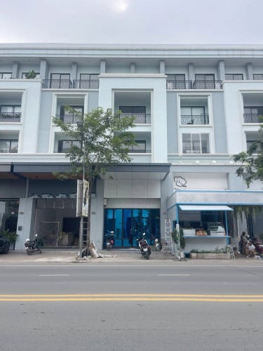 ផ្ទះអាជីវកម្មសម្រាប់លក់និងជួលក្នុងបុរីជីបម៉ុងលែនម៉ាក271