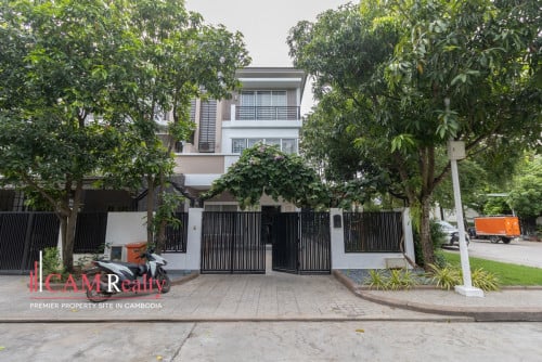 4 Bedrooms Twin Villa For Rent In Borey Peng Huoth Beoung Snor
