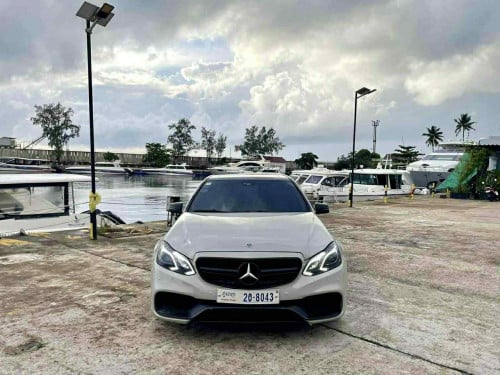 E63 ឆ្នាំ 2010 Upgrade to 2016 AMG