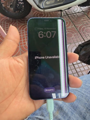 iPhone12mini ជាប់icloud បងប្អូនត្រូវការទាក់ទងបាន