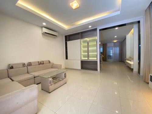 LA Villa For Rent Penghout 1000$