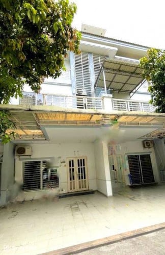 Link house for rent at Borey Peng Houth