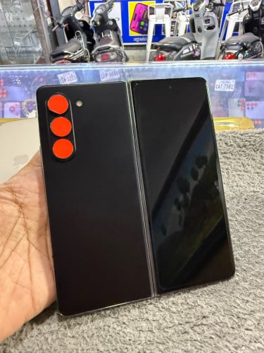 Samsung Z Fold5 5G Ram12G Memory512G 98% ក្រុមហ៊ុនសុីមពីរ មានឆ្នាំងសាក