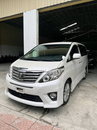 toyota Alphard