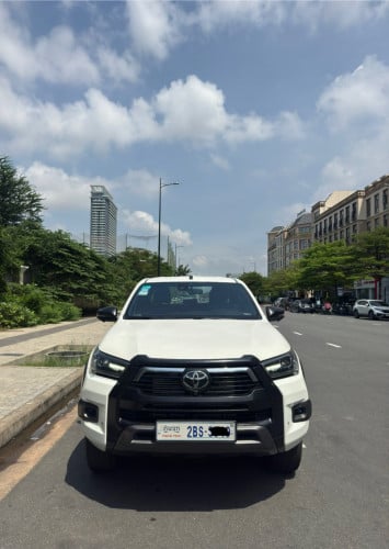 Toyota Hilux Revo Rally Full option សកាំម៉ៃ ថ្មី100% ម្ចាស់ដេីម ឆ្នាំ 2022