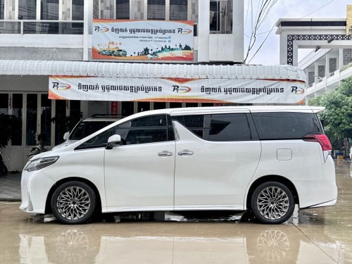 Toyota vellfire up to Lexus LM