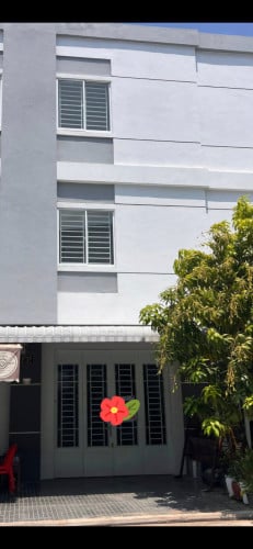 ផ្ទះលក់ឡៃឡុង បង់មុនតែ1ម៉ឺនដុល្លាកានសោរចូលនៅ បុរីពិភពថ្មី គួរស្រូវ២ ជិតព្រលានយន្តហោះថ្មី