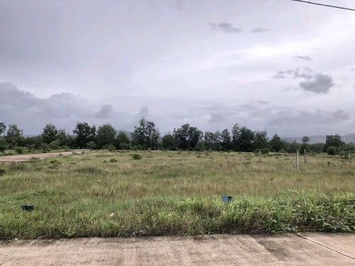 ដីលក់ 15x20m កែវផុស, ស្ទឹងហាវ