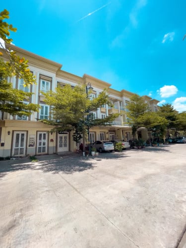 🏢ផ្ទះជួល នៅជ្រោយចង្វារ បុរី មេគង្គ រ៉ូយ៉ាល់ $350 »$400