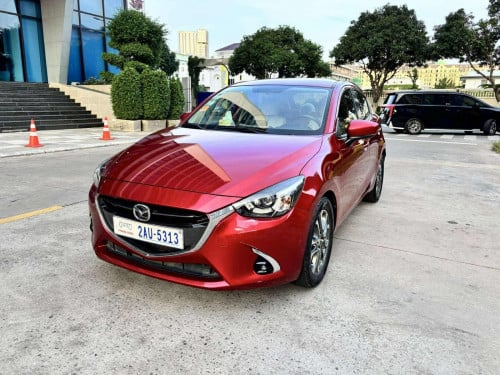 ស្តុកថ្មី🔥Mazda 2 ឆ្នាំ​2018 Full Option ពន្ធផ្លូវ25$ អត់បុកប៉ះ ឡានថ្មីណាស់