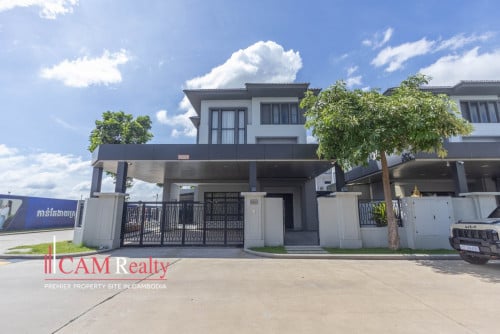 5 Bedrooms Queen Villa For Rent In Chip Mong Land, Park Land 50M