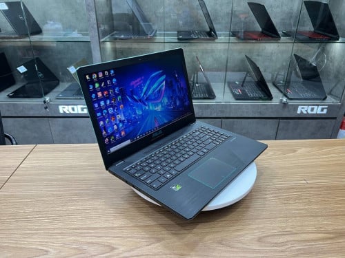 Asus X570ZD (Gaming&Design)