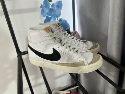 Nike Blazer Original Size 42.5 ថ្មី95% ពាក់បានពីរដង