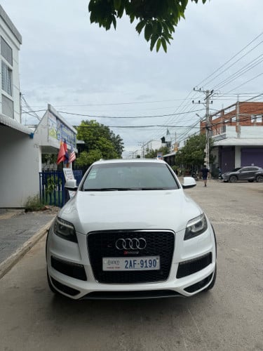 Q7 ឆ្នាំ 011 full សាំងលក់បន្ទាន់