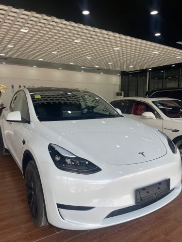 Tesla Model Y 2024 តម្លៃ53000$ ចរចា