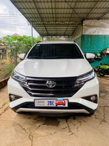 Toyota Rush​ 020 ម្ចាស់ផ្ទាល់ប្រេីថែ សោរ​ smart key ពីរគ្រាប់