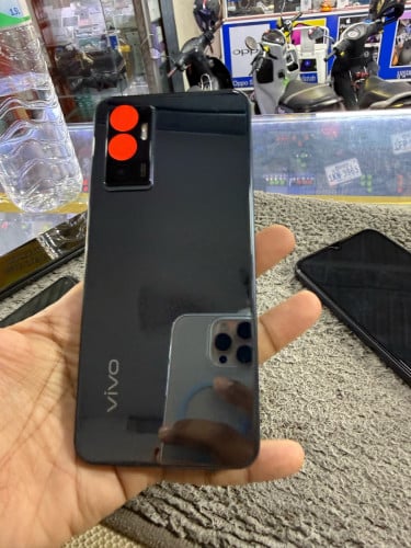 Vivo V23E Ram8G Memory256G ក្រុមហ៊ុនសុីមពីរ មានឆ្នាំងសាក