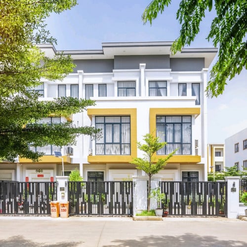 ផ្ទះវីឡាកូនកាត់