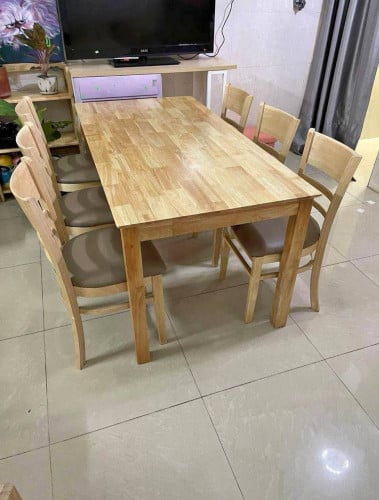 ឈុតតុកៅអីបរិភោគអាហារ