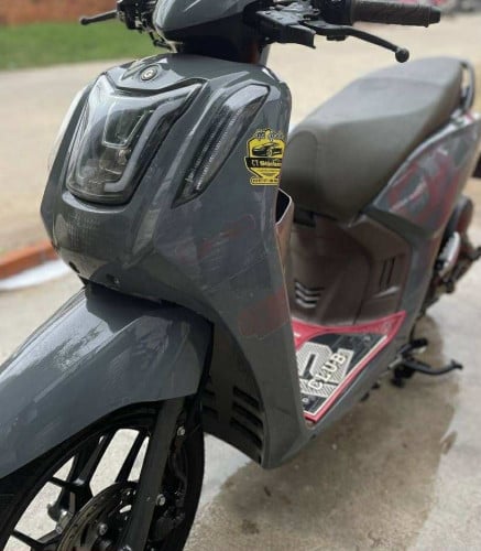 ម៉ូតូស្អាត់