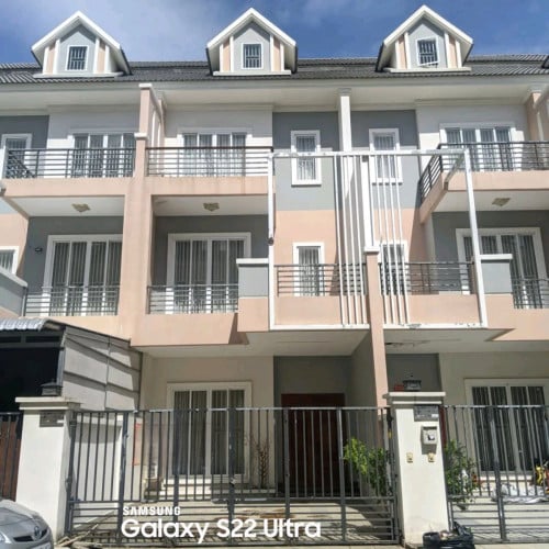 វីឡាកូនកាត់ចងលក់