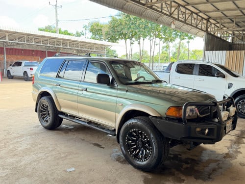 ឡានលក់ ប៉ុង២កាប់ពីតាស