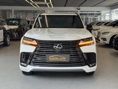 ស្តុកថ្មី Lexus LX600 KURO VIP 2024