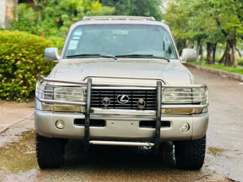 ជំរាបសួរបងប្អូនឡានលក់វត្ថុបូរាណរបស់កម្រLexusLX450នាំ97សាំងឆ្នឹងហ្គាស់ហើយស្រេចតំលៃ6900$ចរចារ