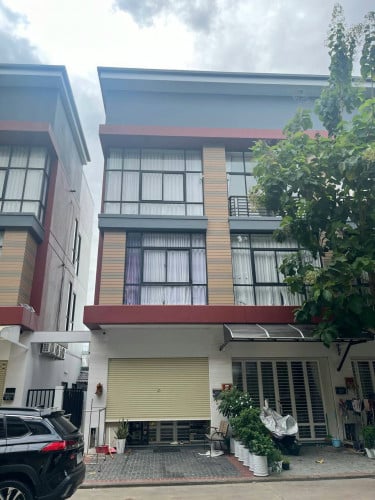 ផ្ទះShop House សម្រាប់លក់នៅបុរីប៉េងហ៊ួតបឹងស្នោរ ចំណូលពីការជួល$800