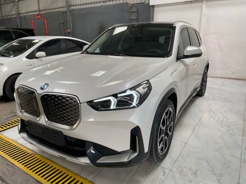 BMW ix1 M sport package