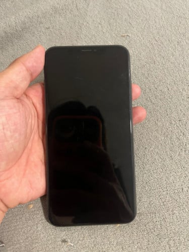 iPhone XS Max 64g មានscan បែកខាងក្រោយបន្តិច