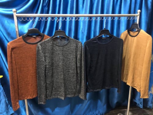 Ladies long sleeve top