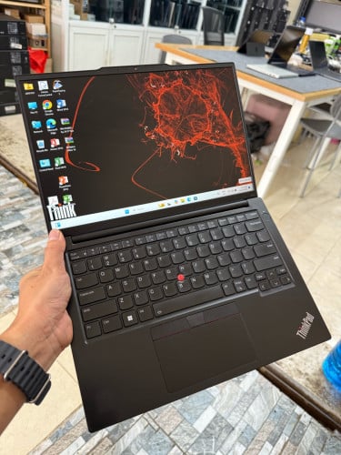 Lenovo thinkpad E14 2023 (95%)
