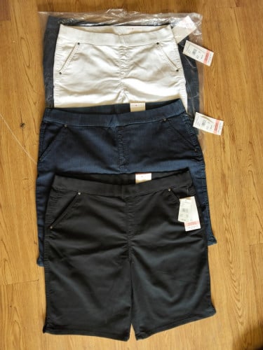 Original intro ♥️ brand shorts pants